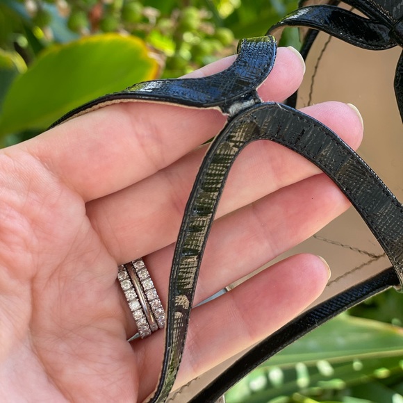 🔥 PRADA Patent Leather Heels 🔥 - Picture 4 of 11